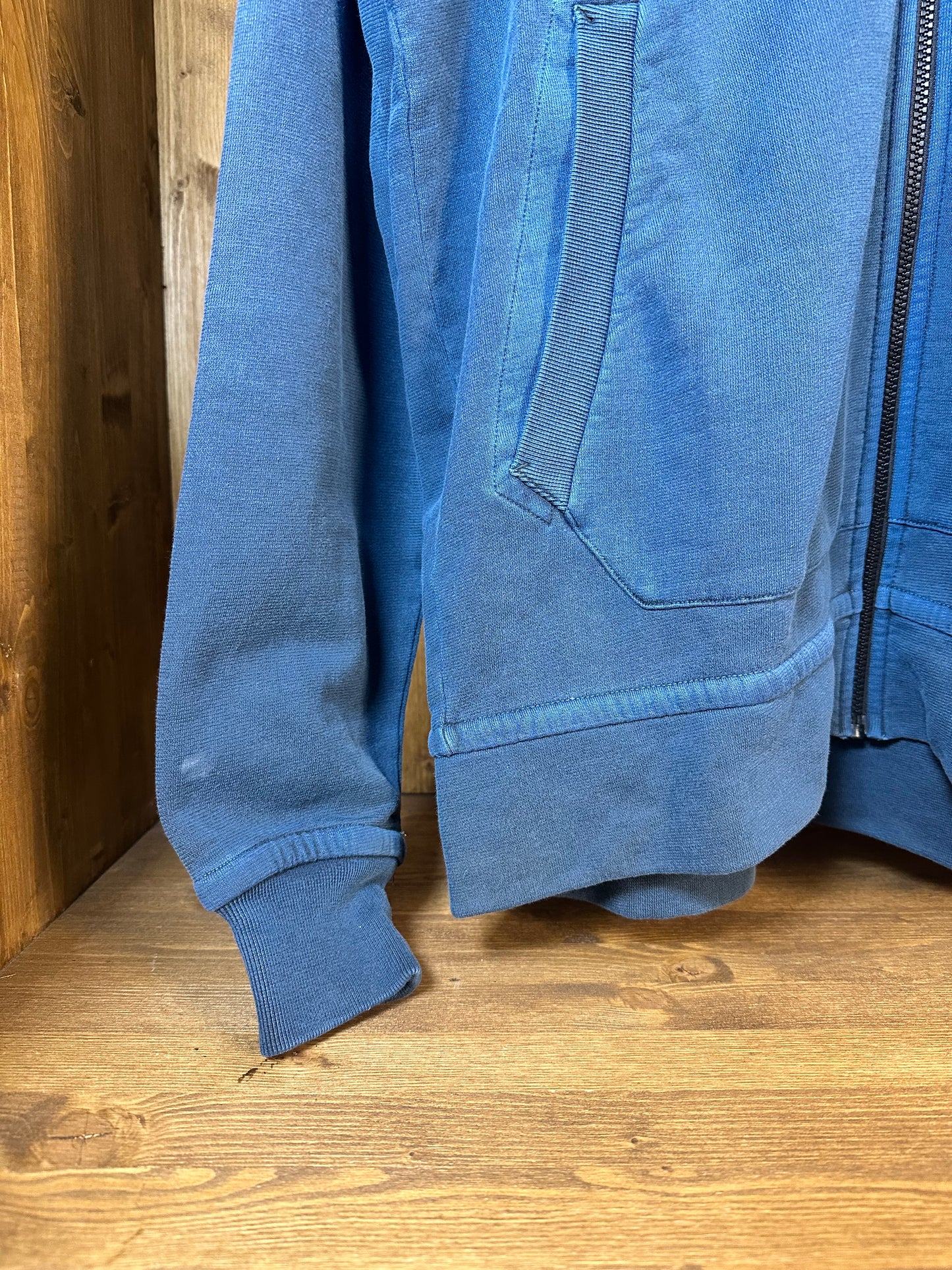 ACID WASH ZIPPED HOODIE