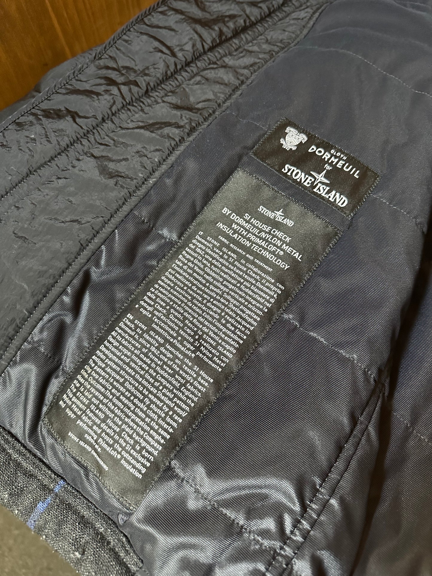 YES HOUSE CHECK BY DORMEUIL/ NYLON METAL with primaloft technology